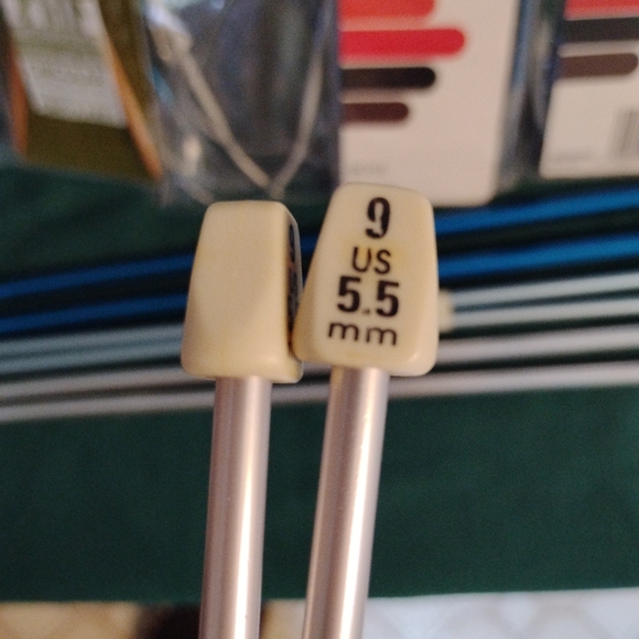 Knitting Needles - Picture 7 of 7